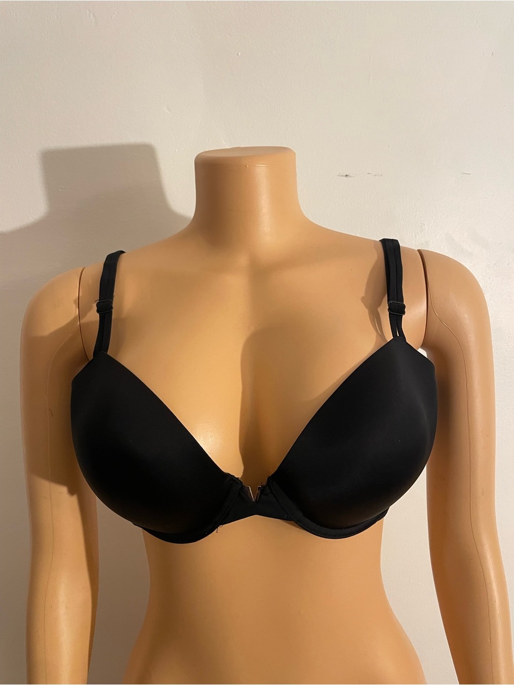 38C - VS Smooth Black Lined Demi